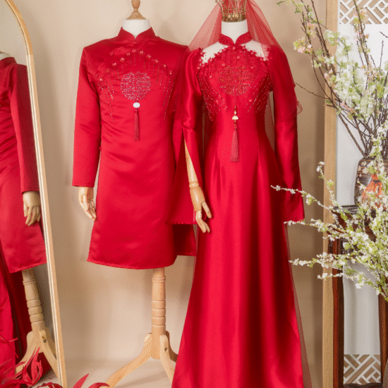 Cặp Áo Dài Đỏ Hở Vai Song Hỷ Lâm Môn